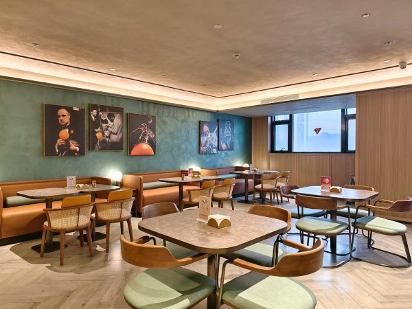 凯狮优配 住酒店还能逛展？住宿业玩起“文旅混搭” 体验感拉满